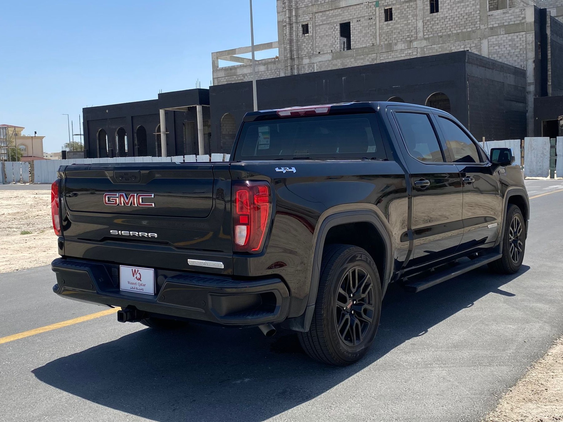 GMC Sierra Elevation  2023 - Image 4