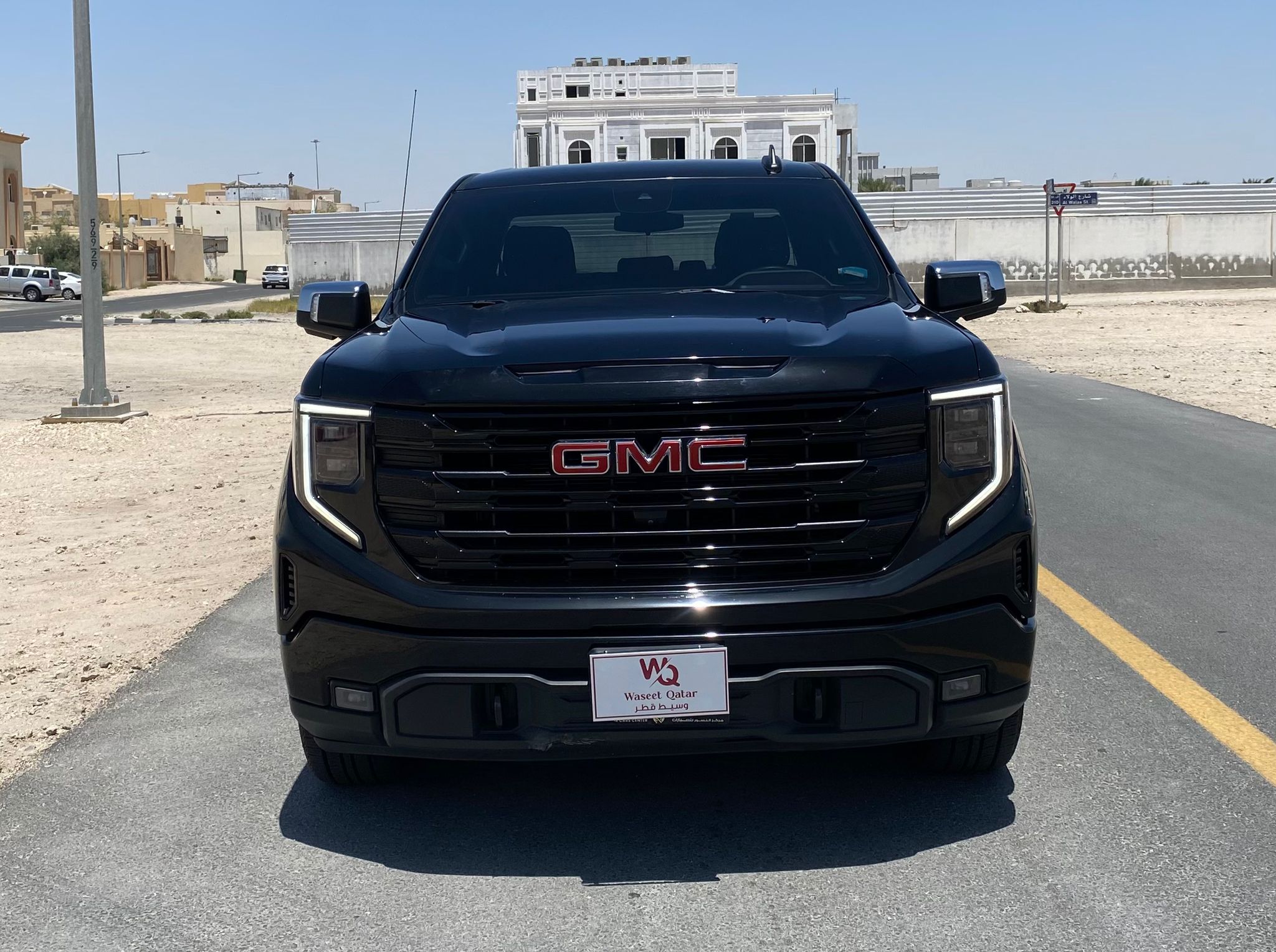 GMC Sierra Elevation  2023 - Image 2