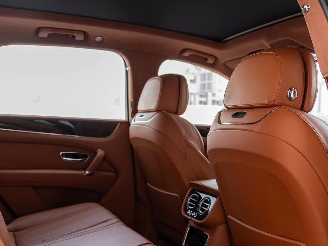 Bentley Bentayga 2019 - Image 2