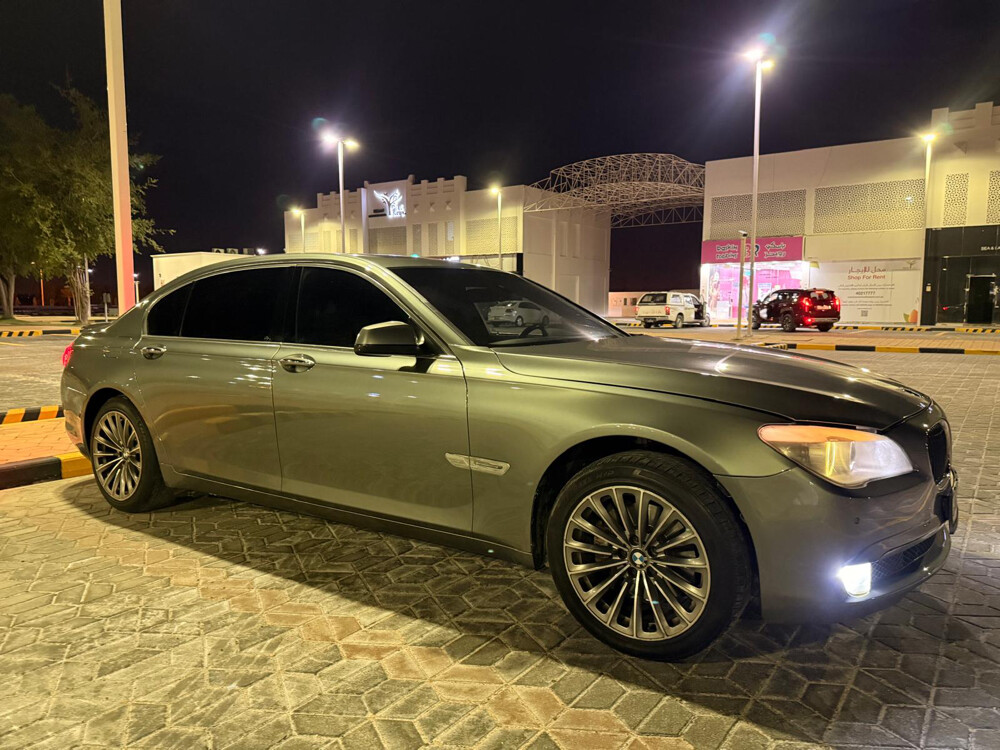 BMW 7-Series 730 Li 2011 - Image 2