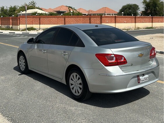 Chevrolet Cruze LS 2017 - Image 2