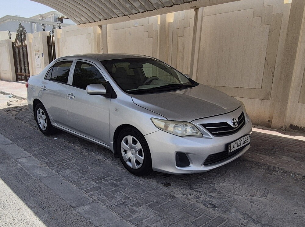 Toyota Corolla Standard 2013