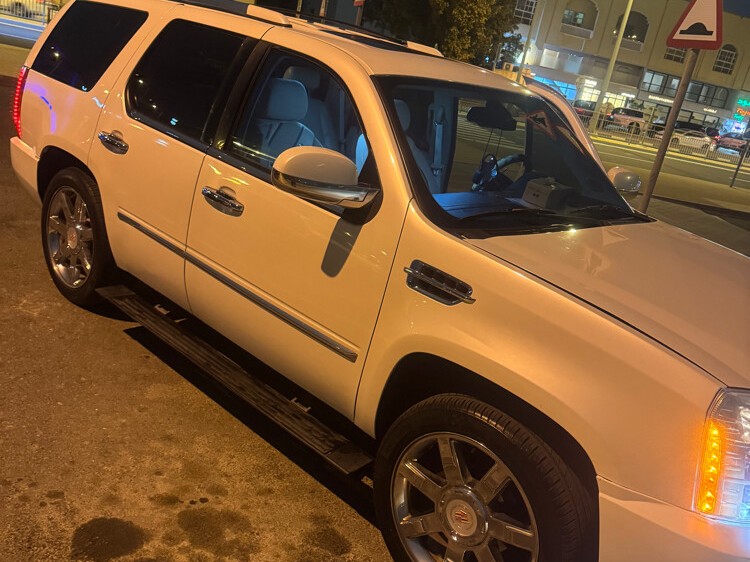 Cadillac Escalade Platinum 2009 - Image 2