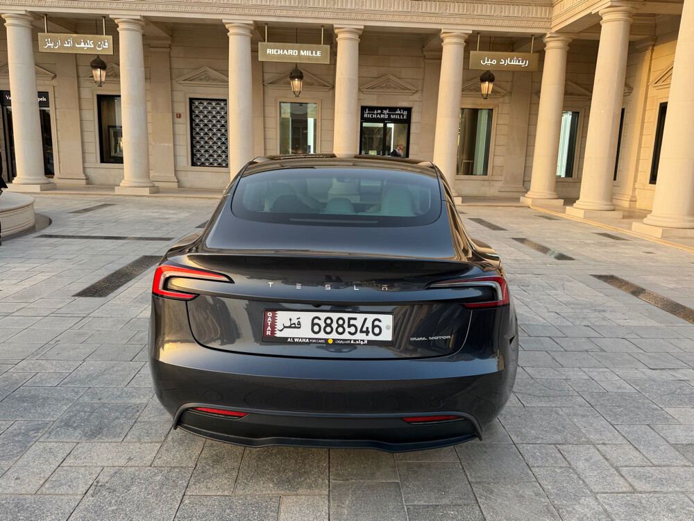 Tesla Model 3  Long Range 2024 - Image 4