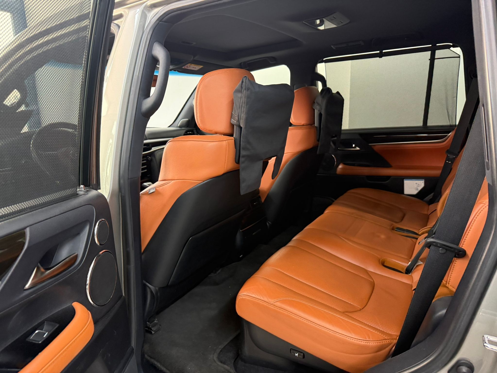 Lexus LX 570 2017 - Image 4