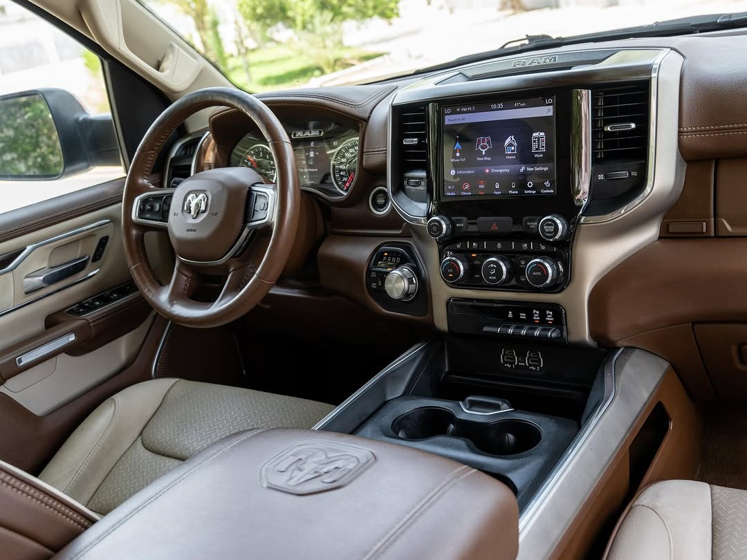 Dodge Ram Laramie 2021 - Image 4