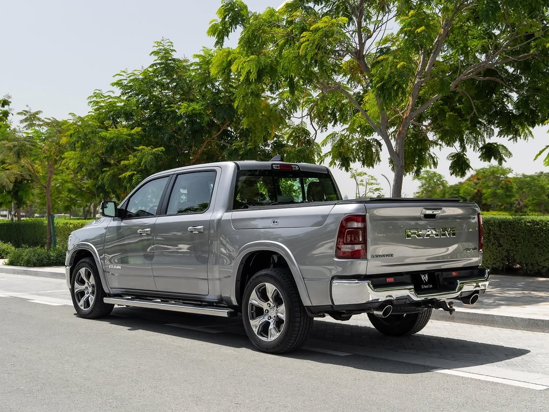 Dodge Ram Laramie 2021 - Image 3