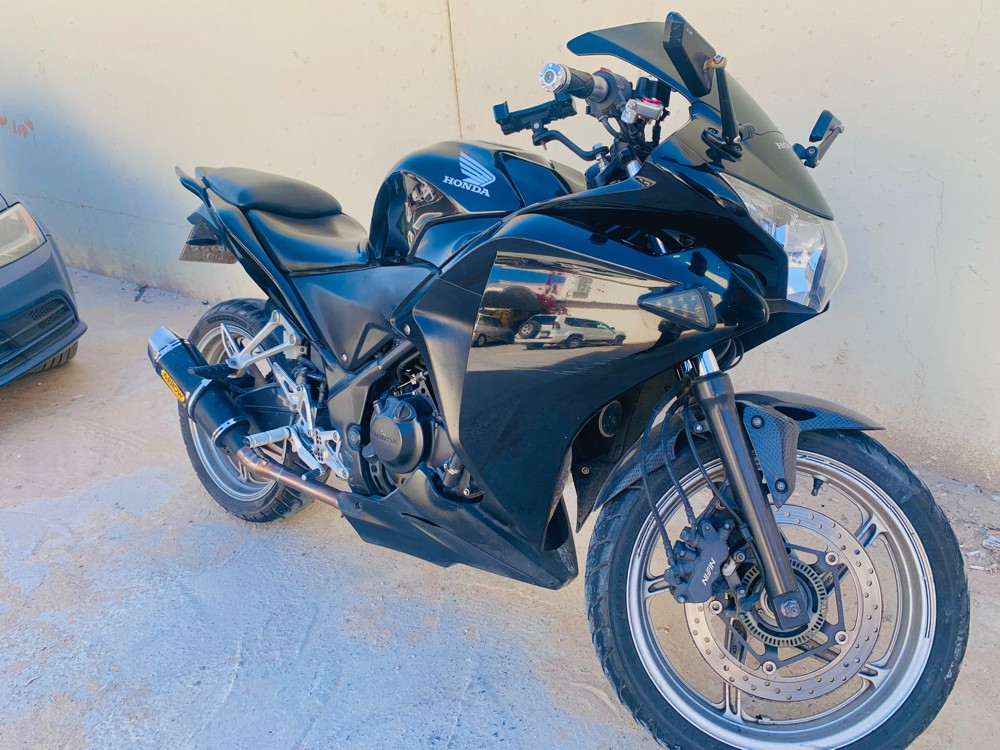 HONDA CBR  2012 - Image 2