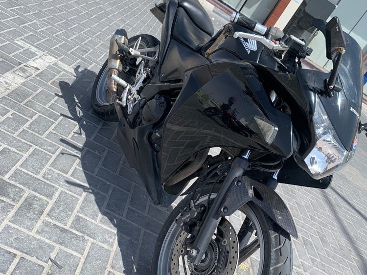 HONDA CBR  2012 - Image 3