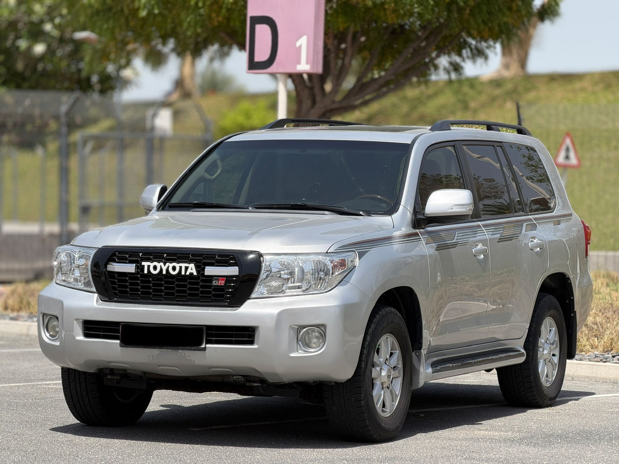 Toyota Land Cruiser GXR v6 2013 - Image 3