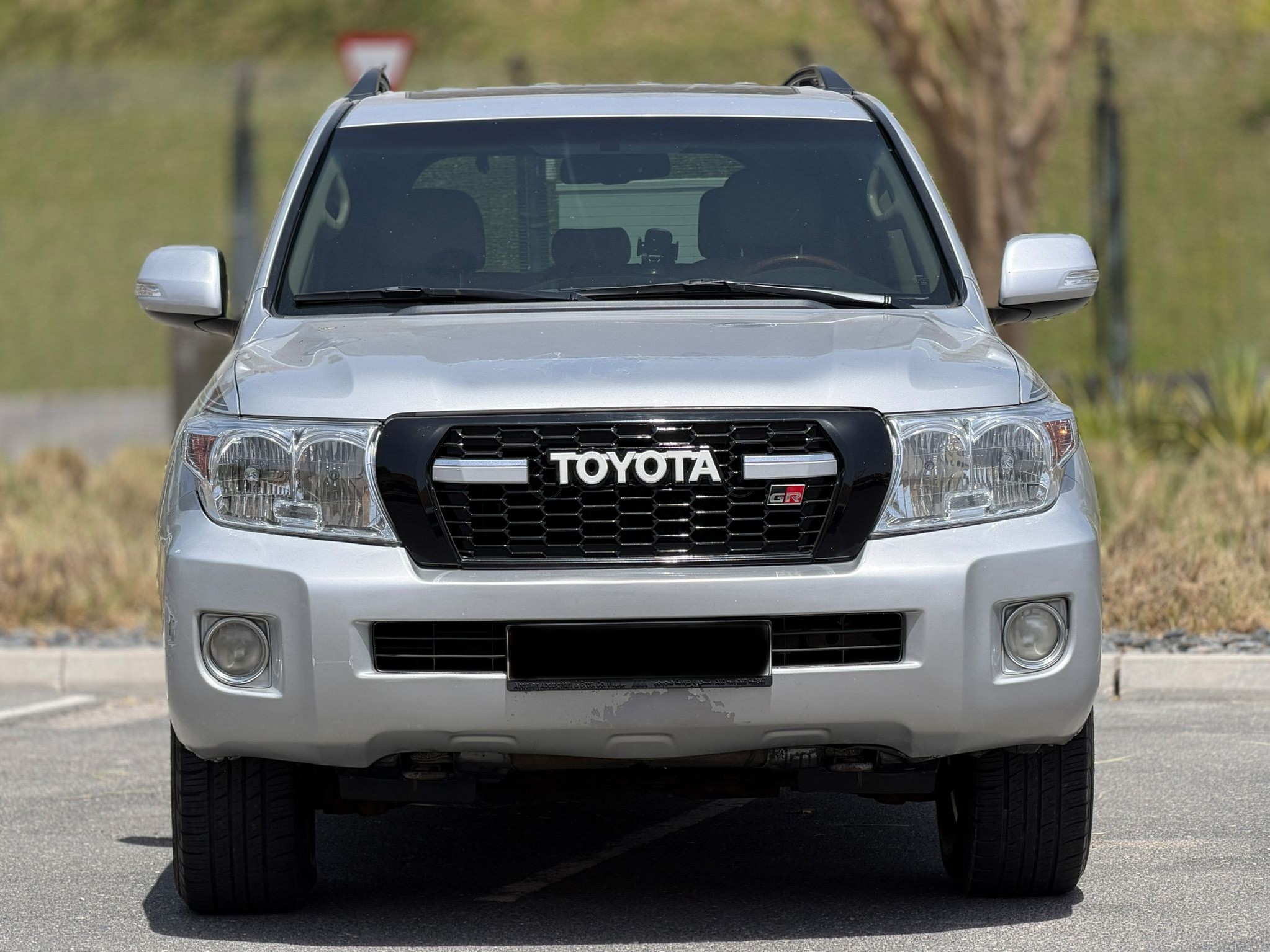 Toyota Land Cruiser GXR v6 2013 - Image 2