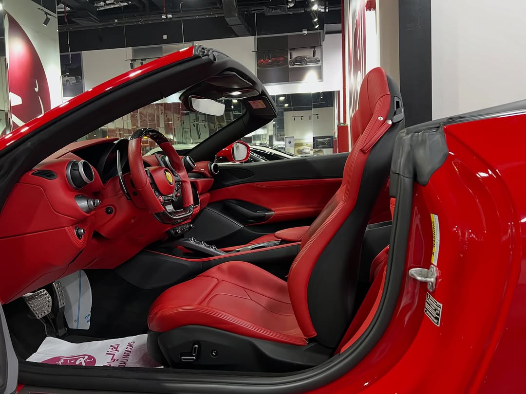 Ferrari California 2022 - Image 2