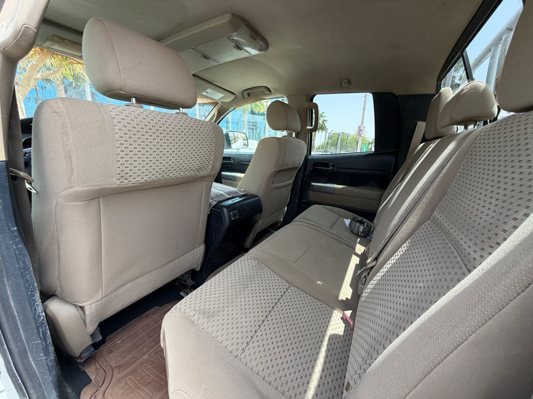Toyota Tundra 2013 — photo 12 for sale in Qatar