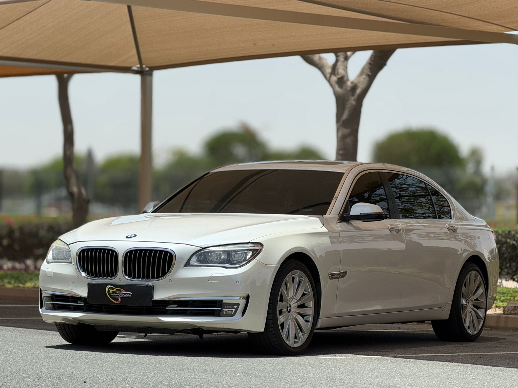 BMW 7-Series 740 i 2014 - Image 3