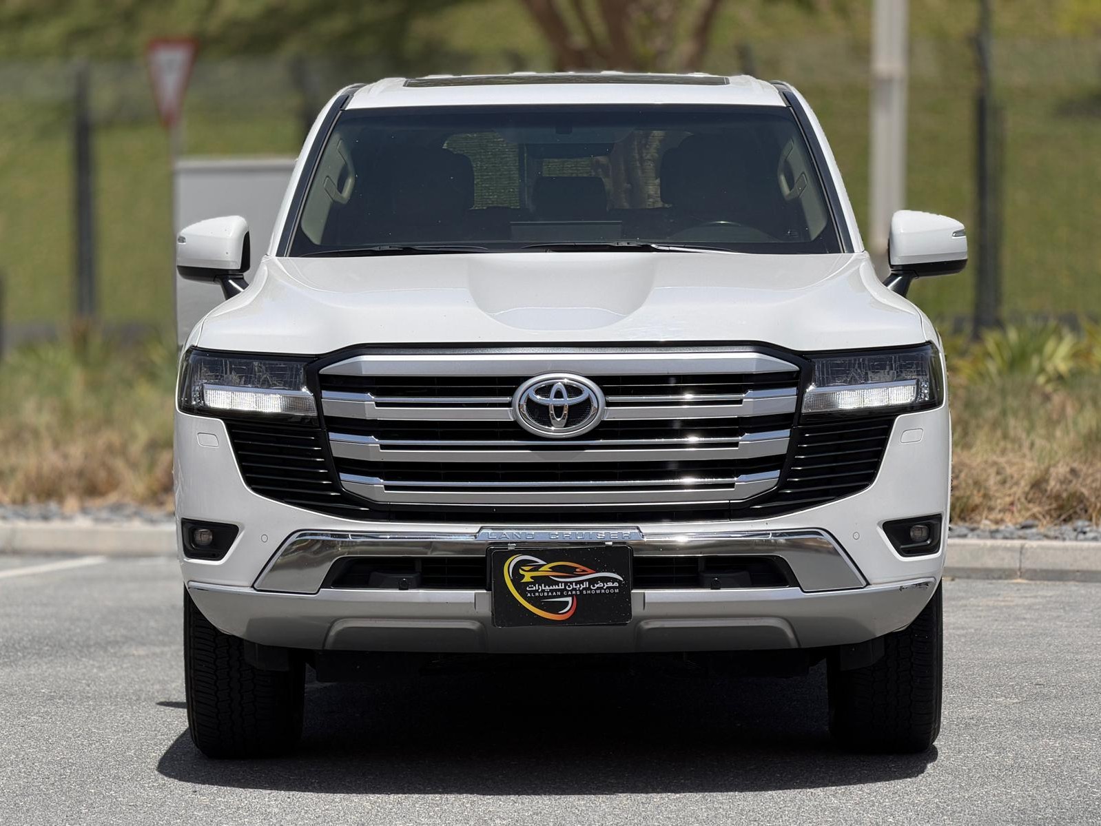 Toyota Land Cruiser GX.R 2023 - Image 2