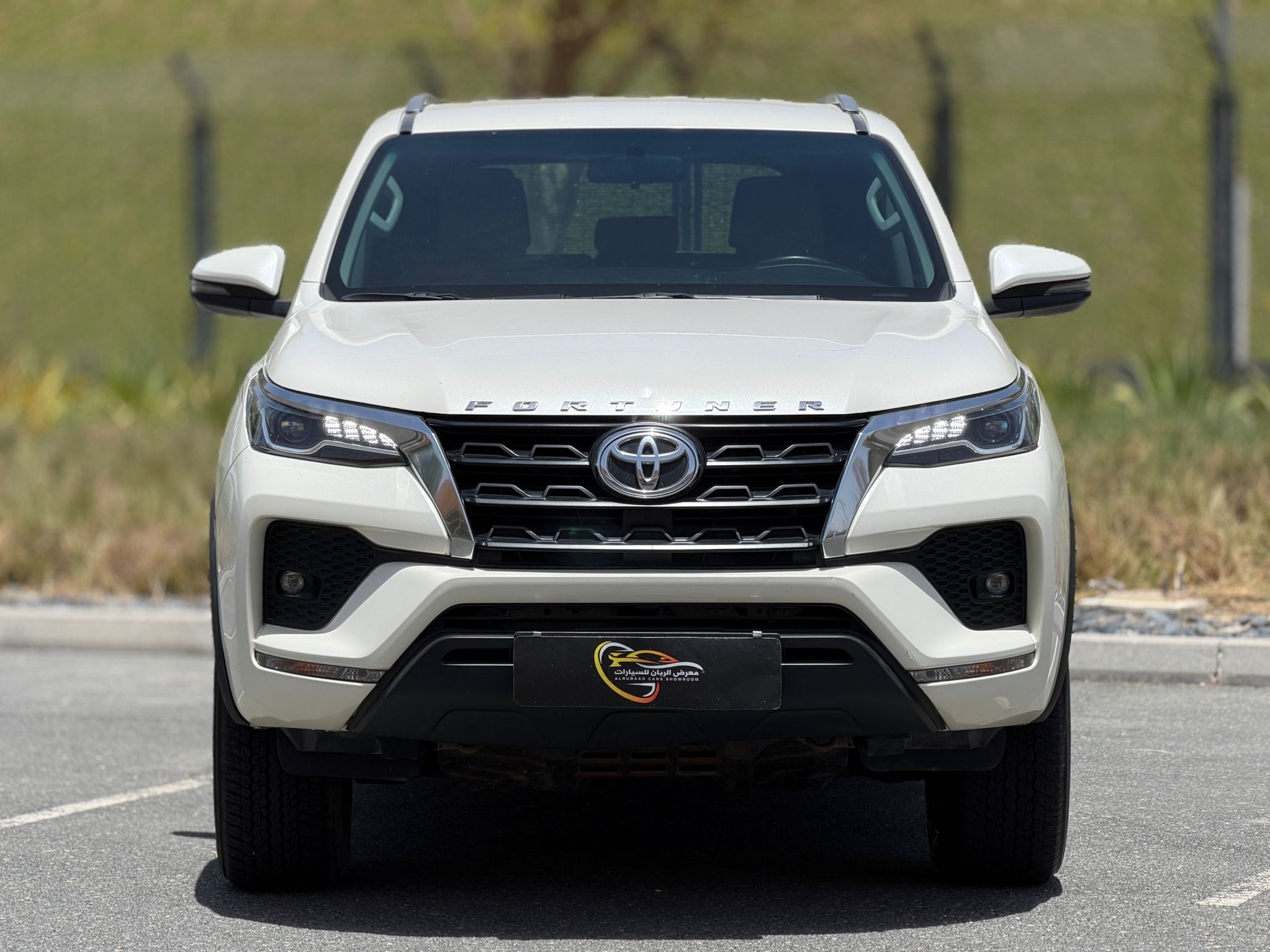 Toyota Fortuner V6 2022 - Image 2