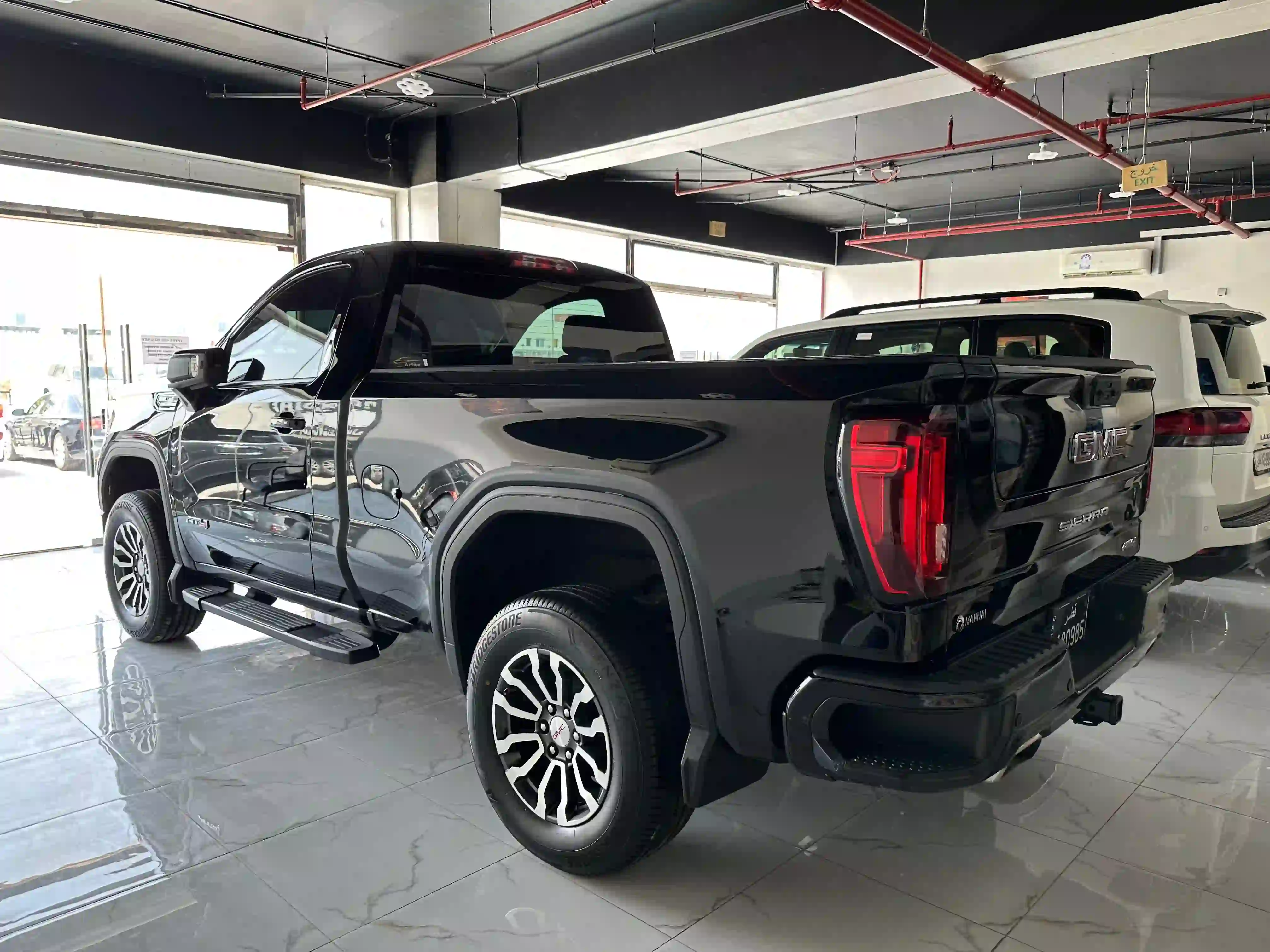 GMC Sierra AT4 2023 - Image 2