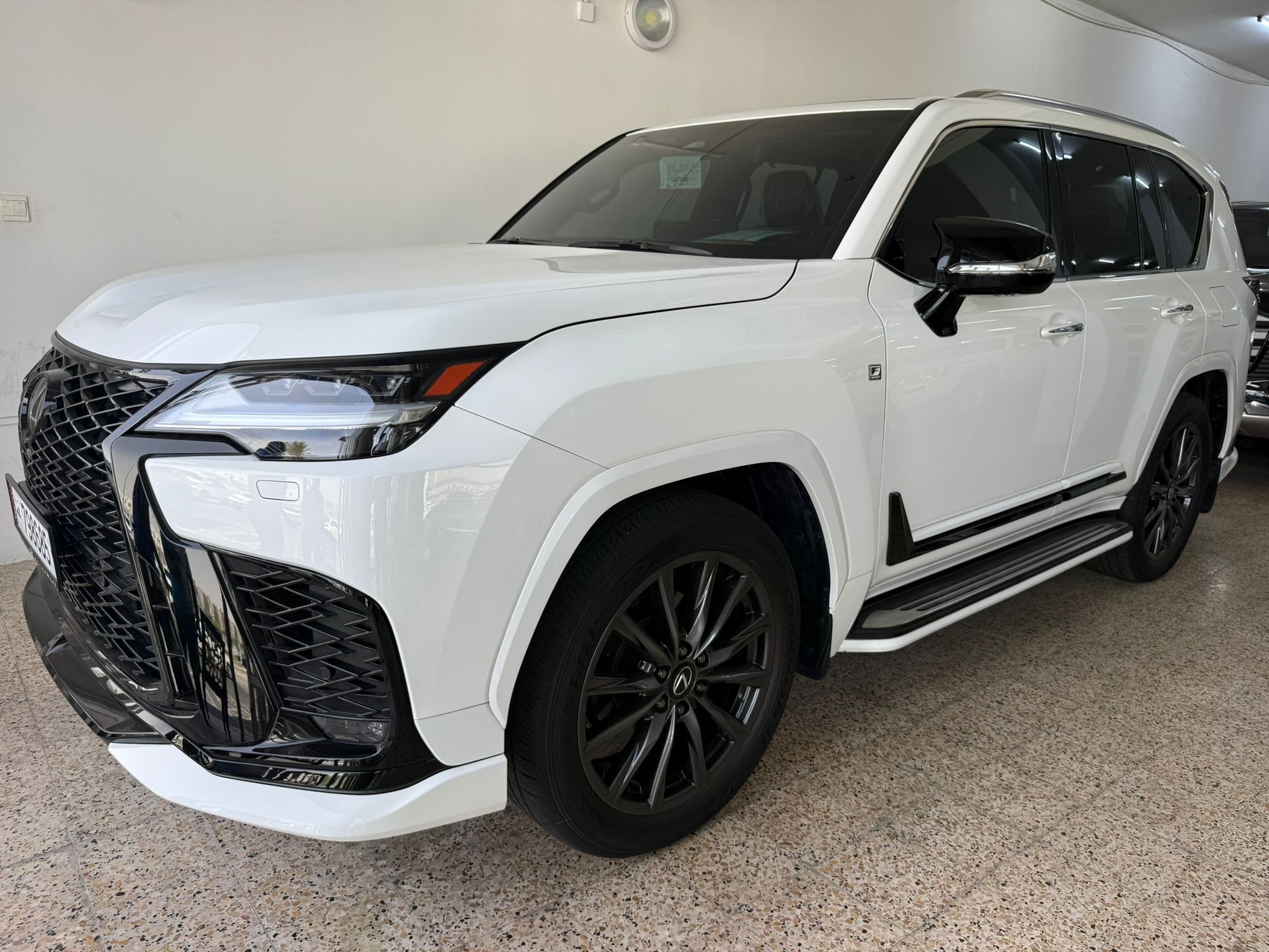 Lexus LX 600  F-Sport 2025