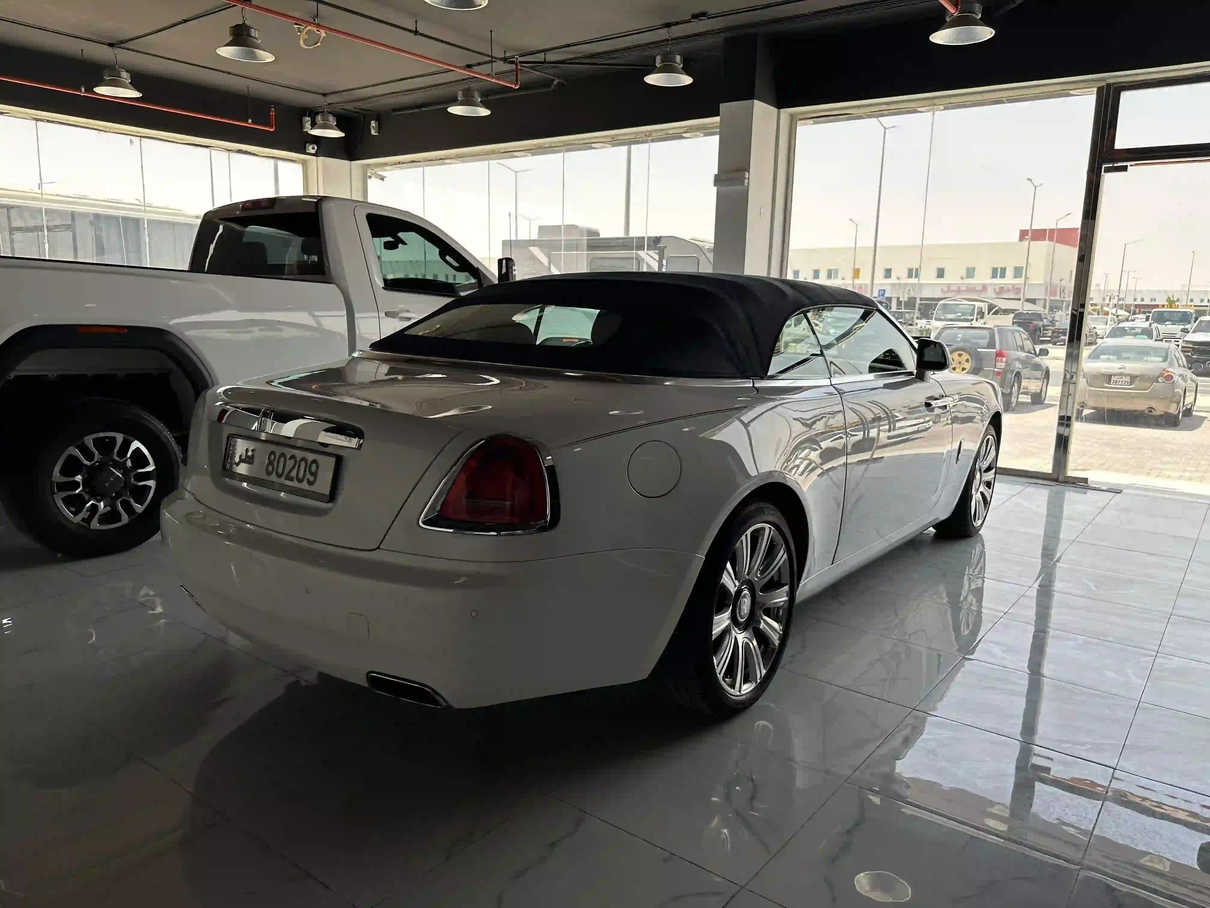 Rolls-Royce Dawn 2016 - Image 2