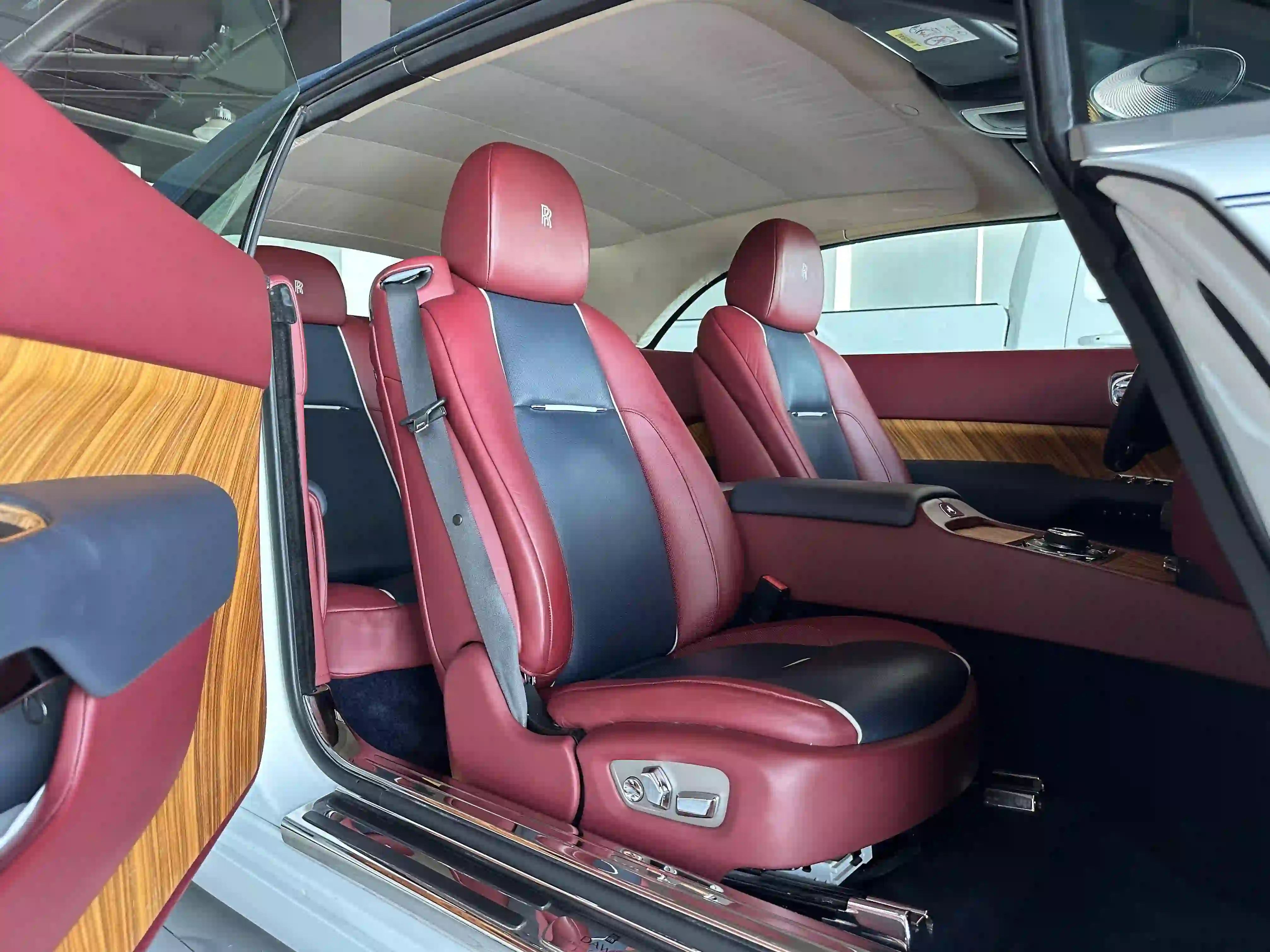 Rolls-Royce Dawn 2016 - Image 4