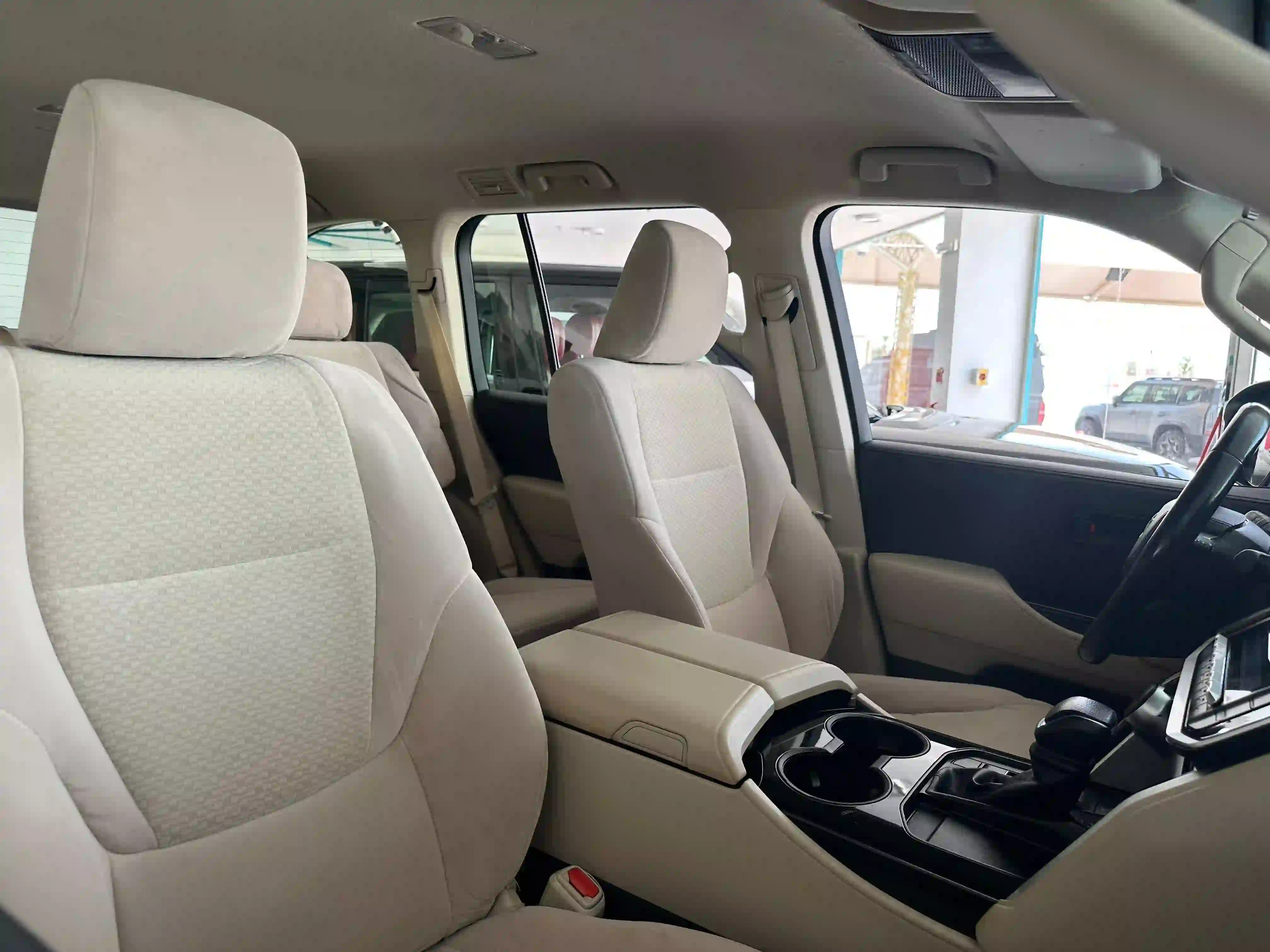Toyota Land Cruiser Standard 2022 - Image 2