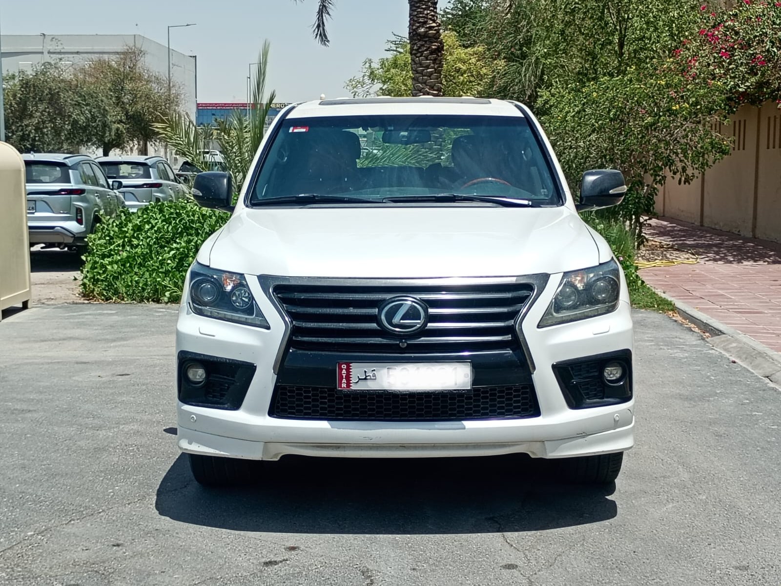 Lexus LX 570 2014 - Image 2