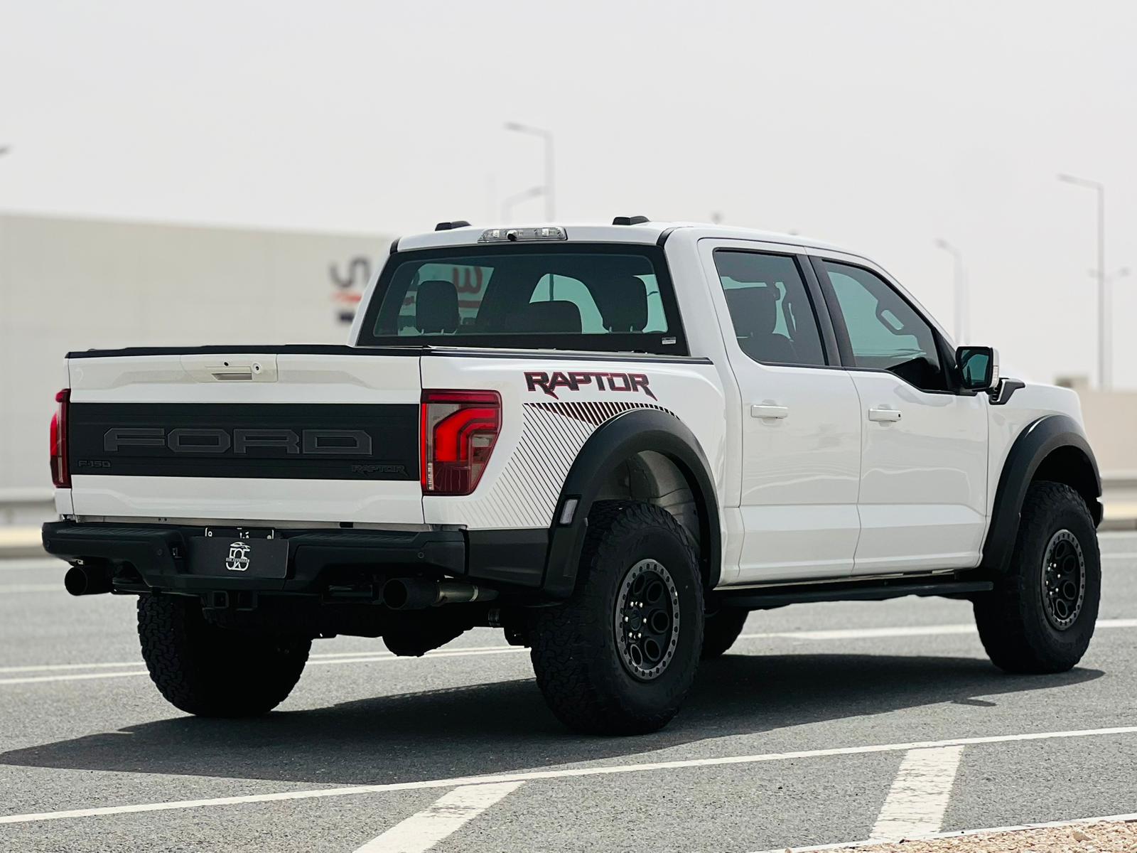 Ford Raptor 2024 - Image 4