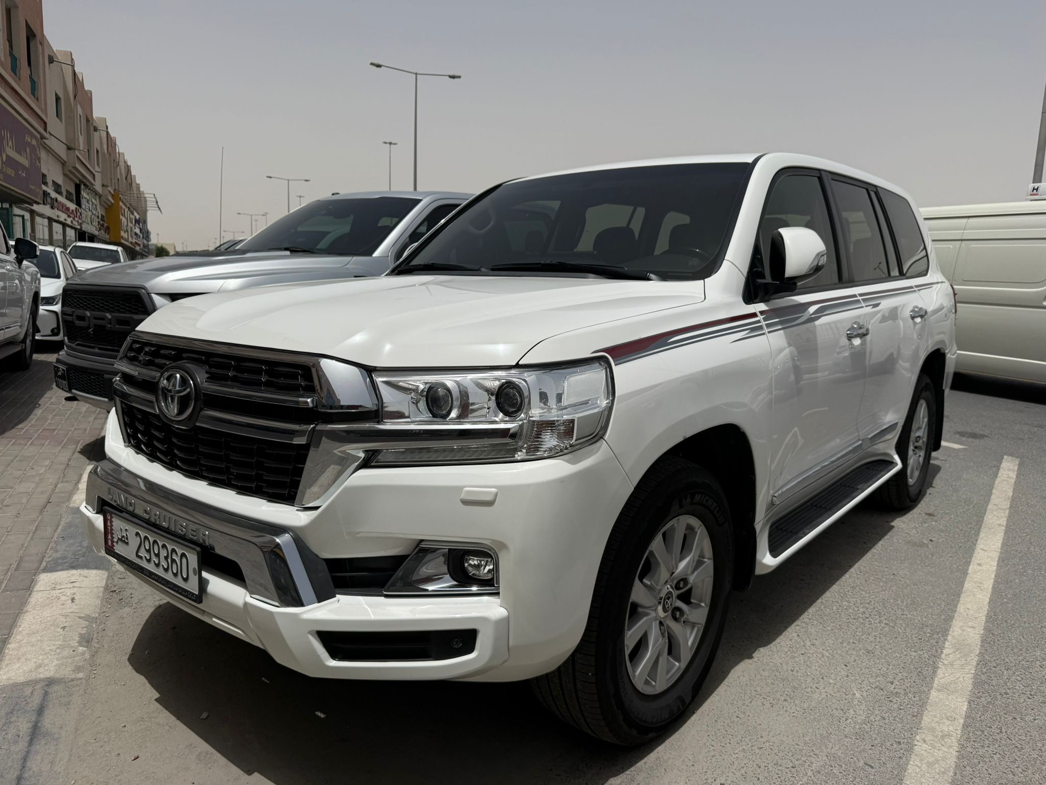 Toyota Land Cruiser GXR v8 2019 - Image 3