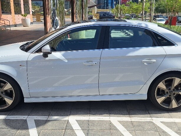 Audi A3 S-line 2018 - Image 2