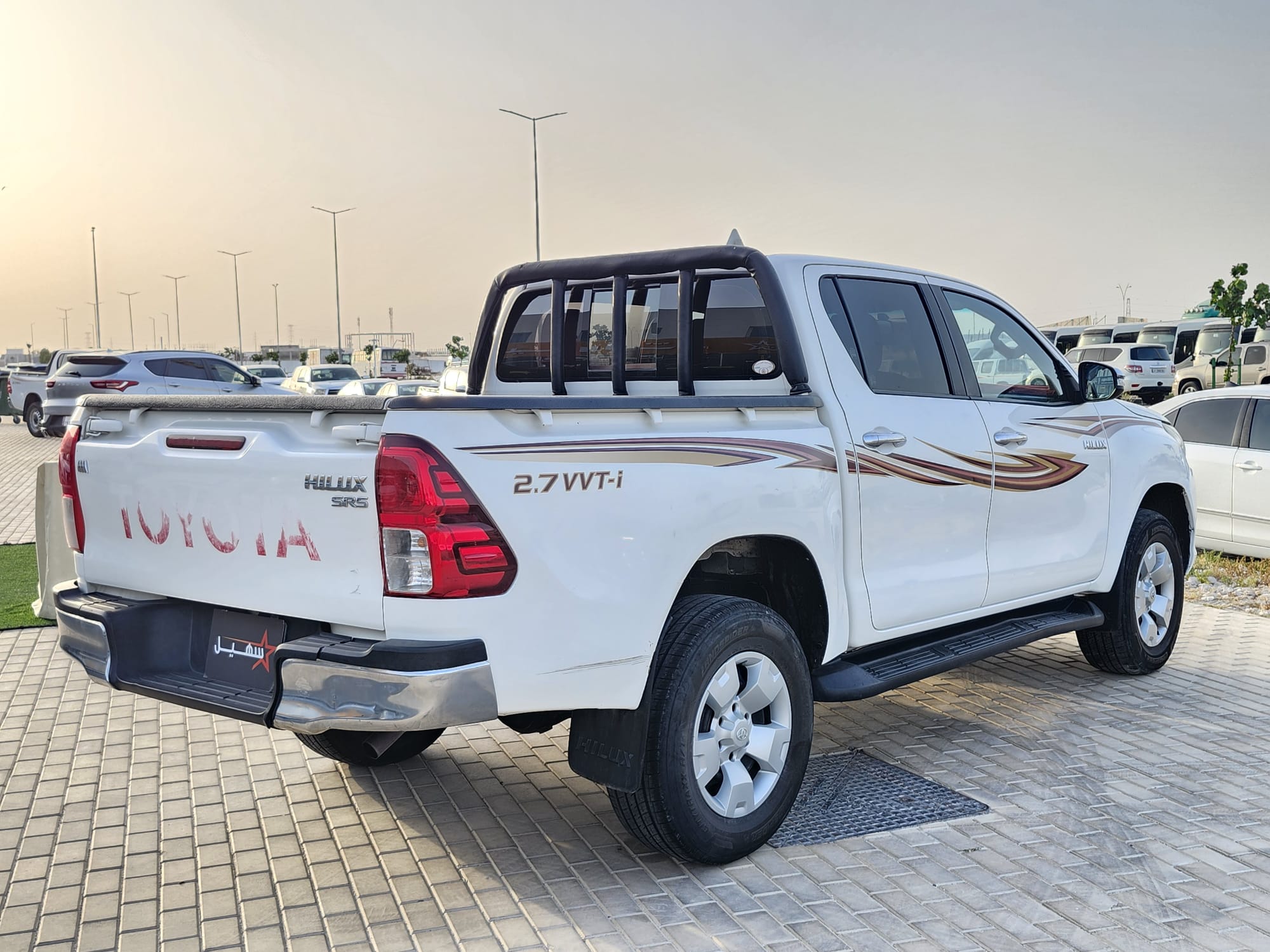 Toyota Hilux SR5 2016 - Image 3