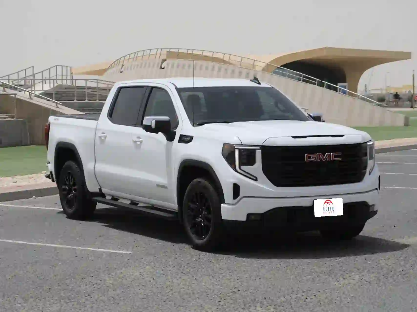 GMC Sierra Elevation  2024 - Image 2