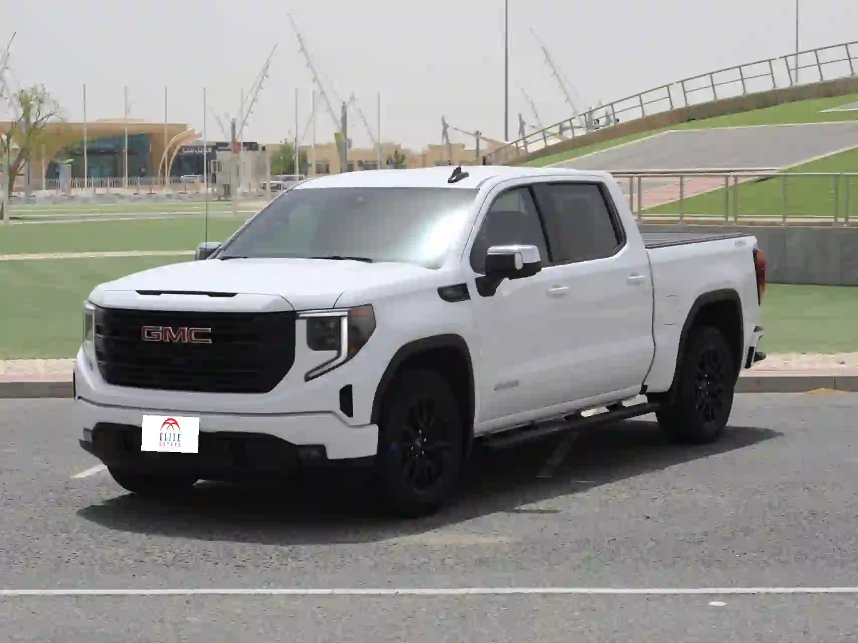 GMC Sierra Elevation  2024 - Image 3