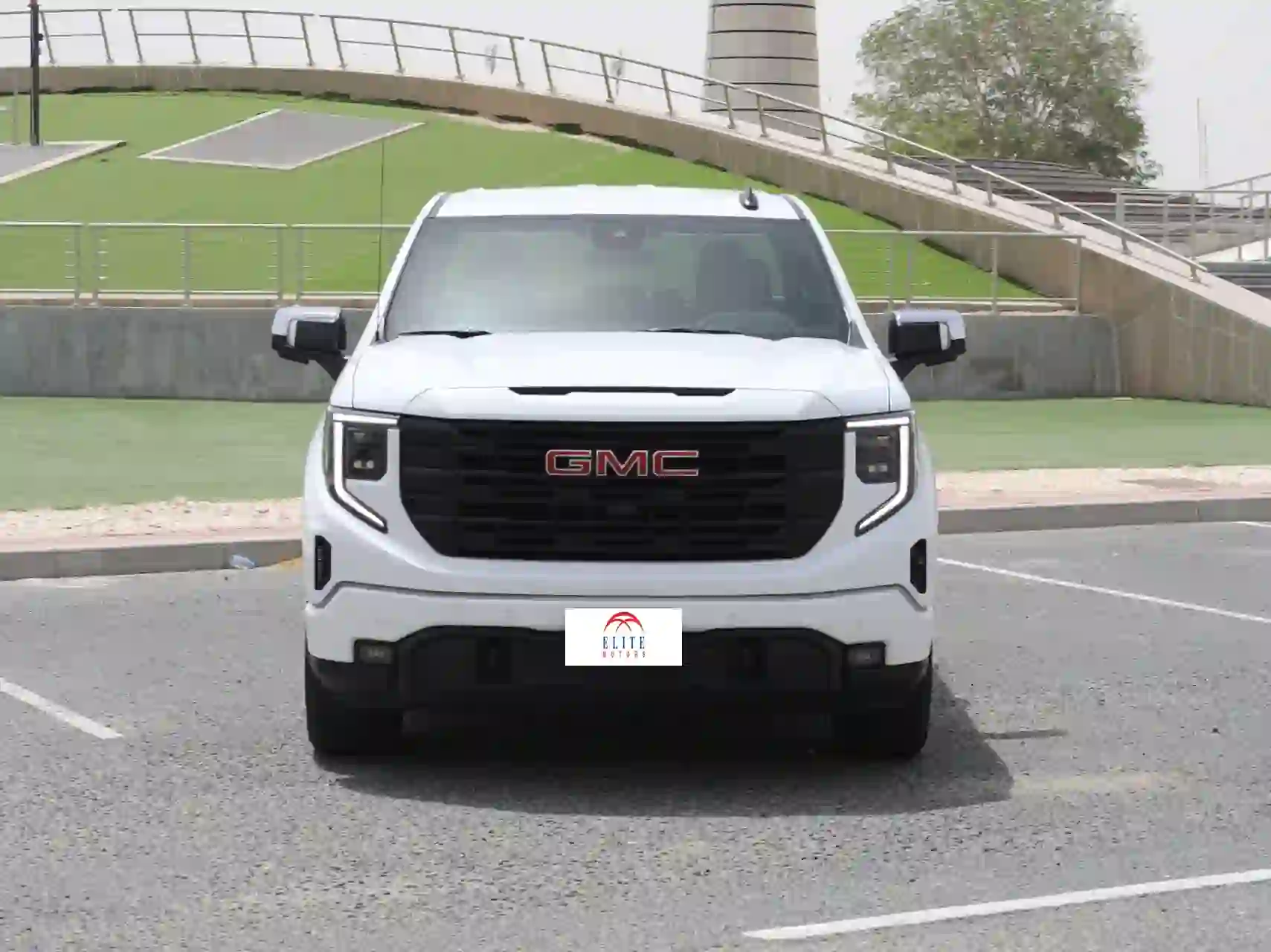 GMC Sierra Elevation  2024 - Image 4
