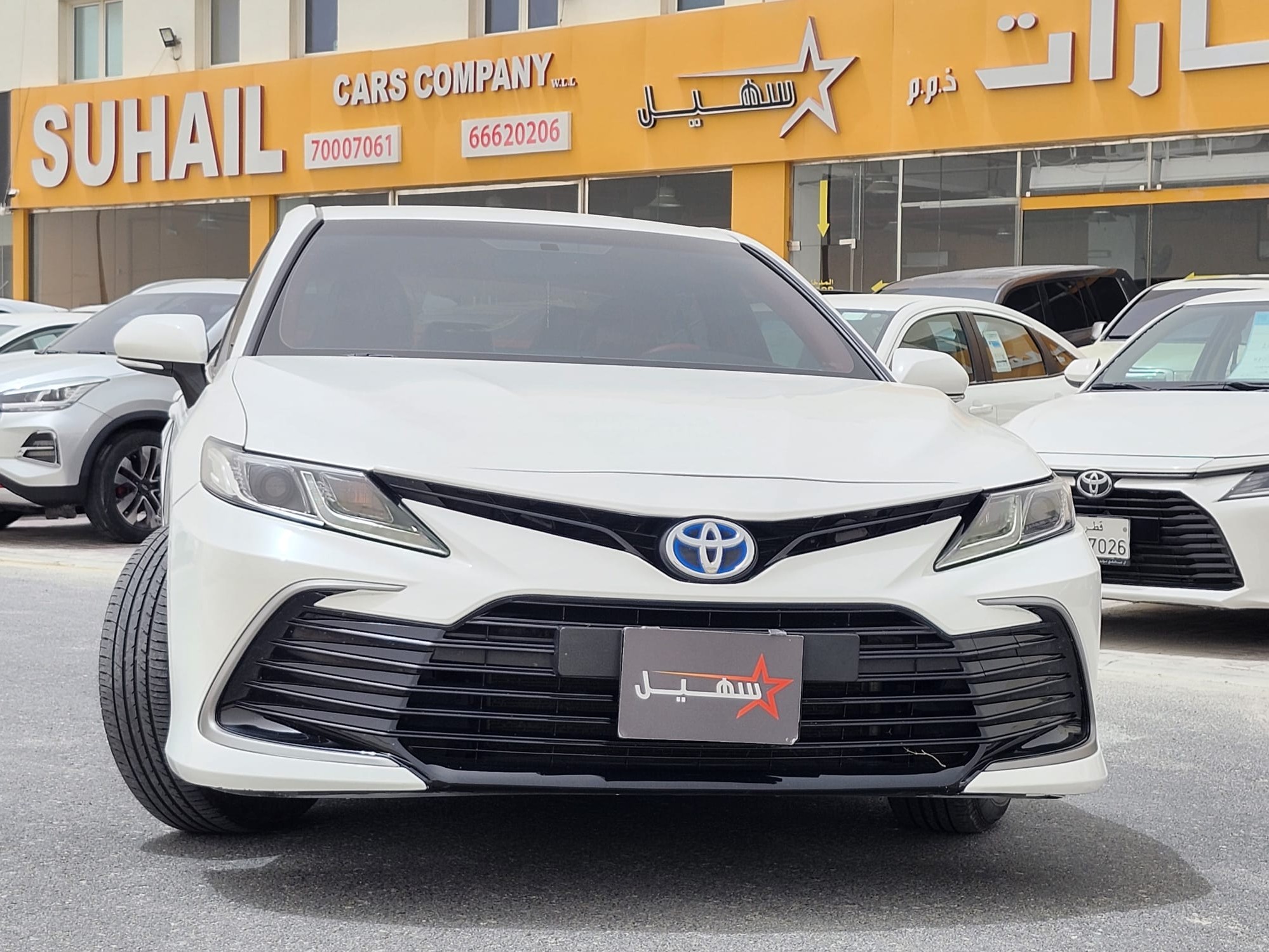 Toyota Camry HYBRID 2022 - Image 2