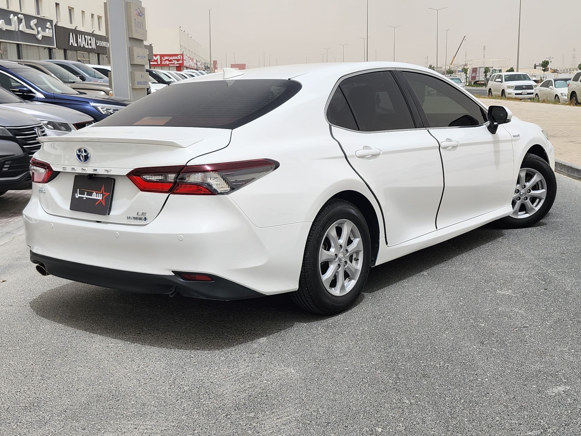 Toyota Camry HYBRID 2022 - Image 3
