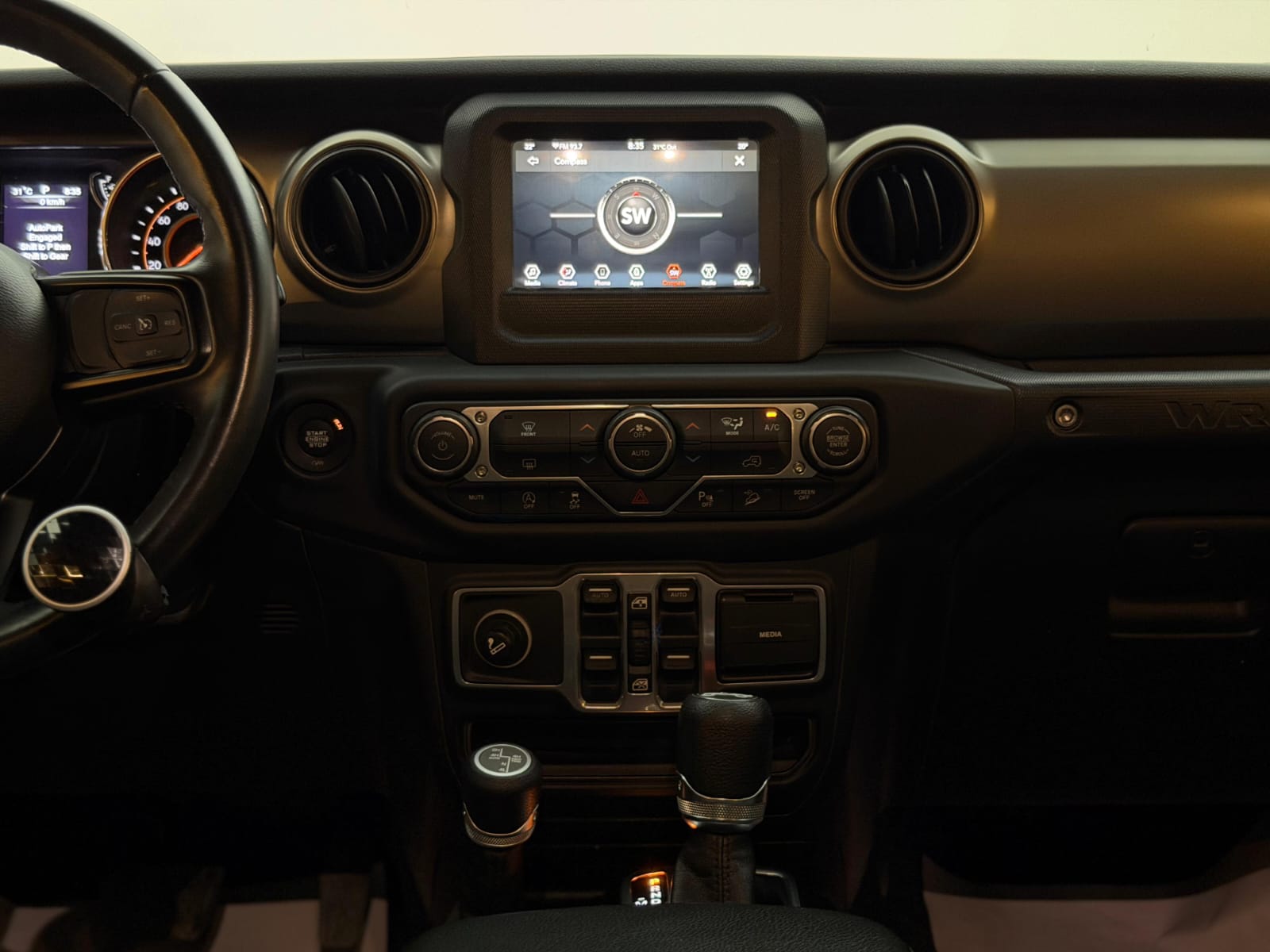 Jeep Wrangler Unlimited 2018 - Image 2