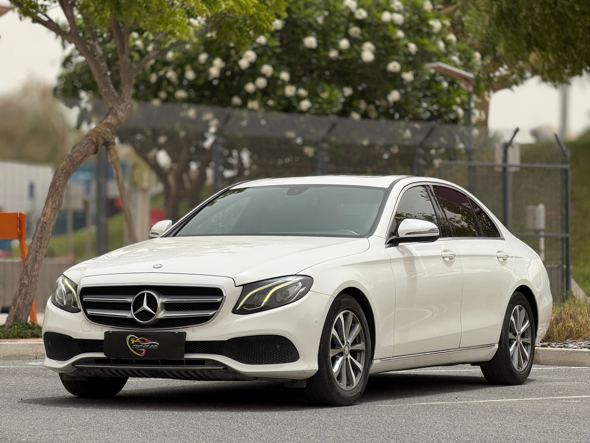 Mercedes-Benz E-Class Sedan 200 2017 - Image 3