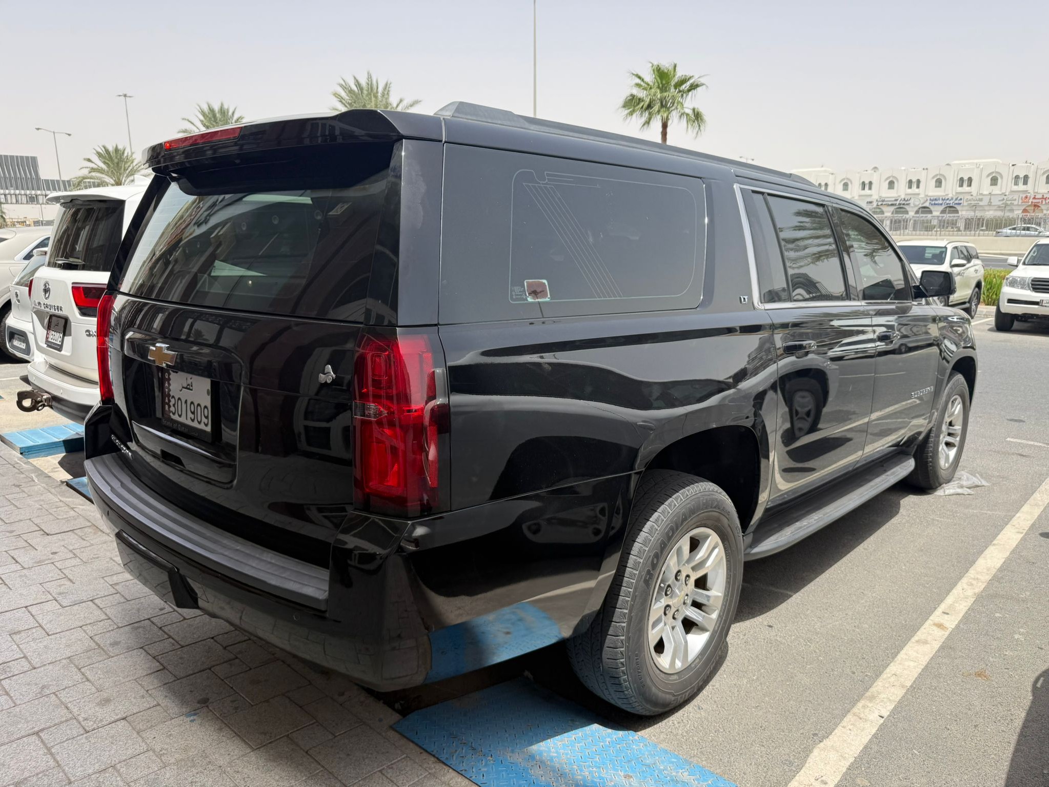 Chevrolet Suburban LT 2018 - Image 4
