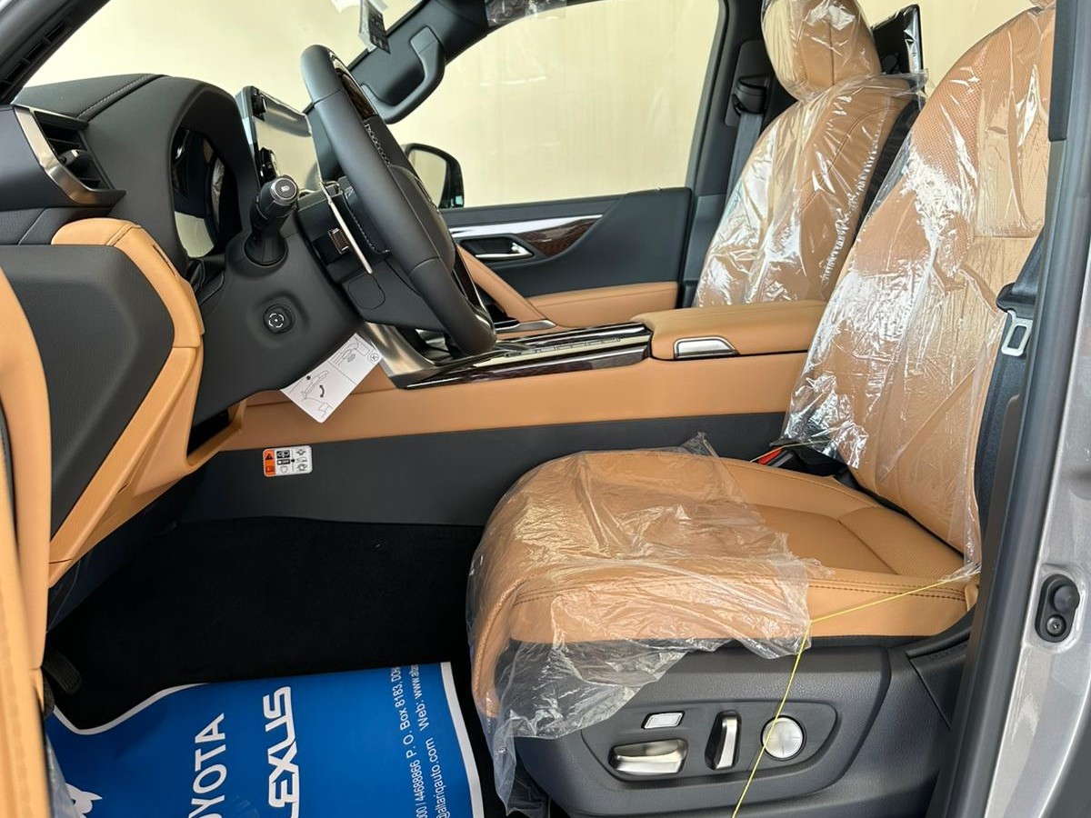 Lexus LX 600 URBAN PACKAGE 2026 - Image 3