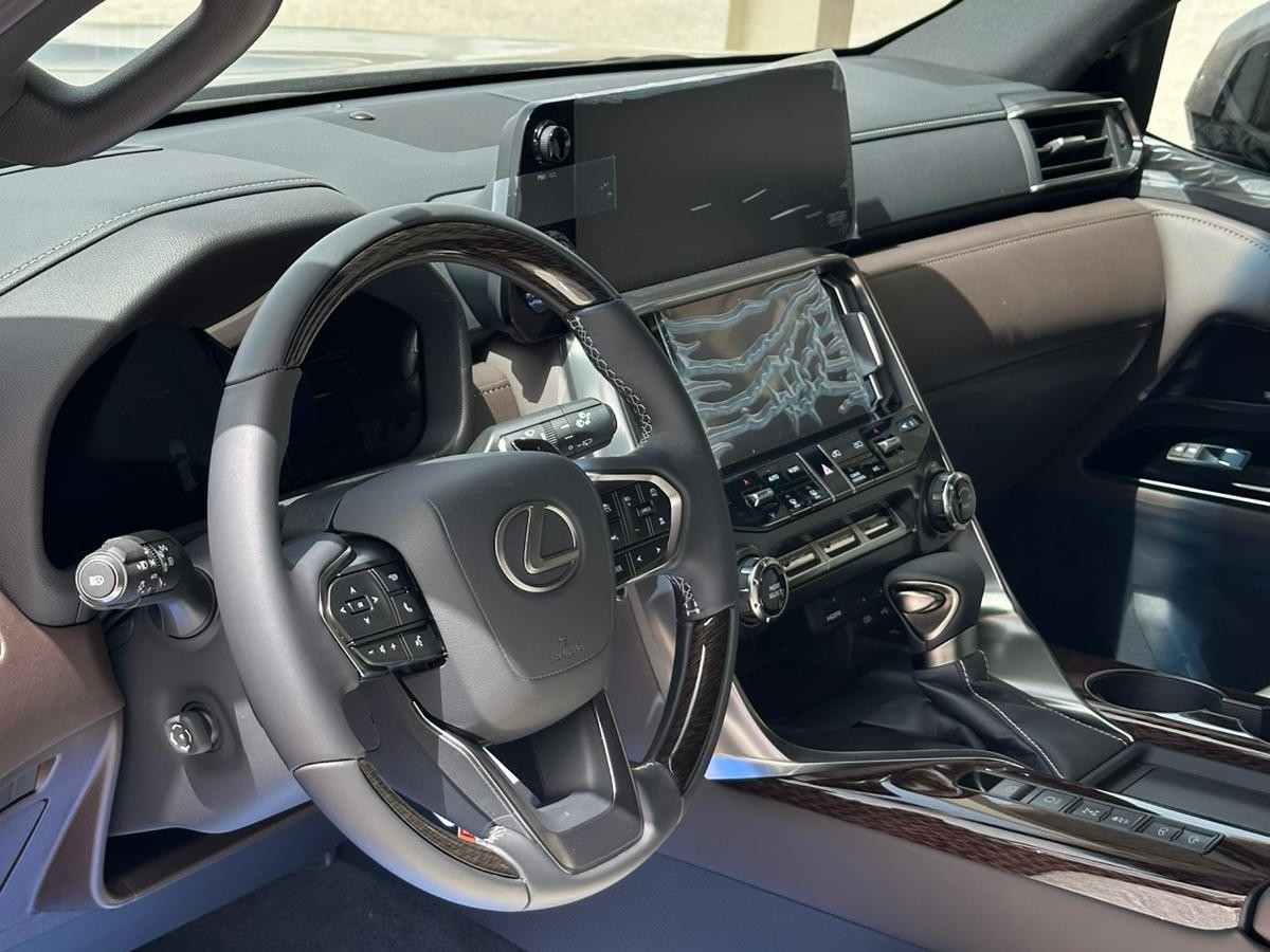 Lexus LX 600 URBAN PACKAGE 2026 - Image 4