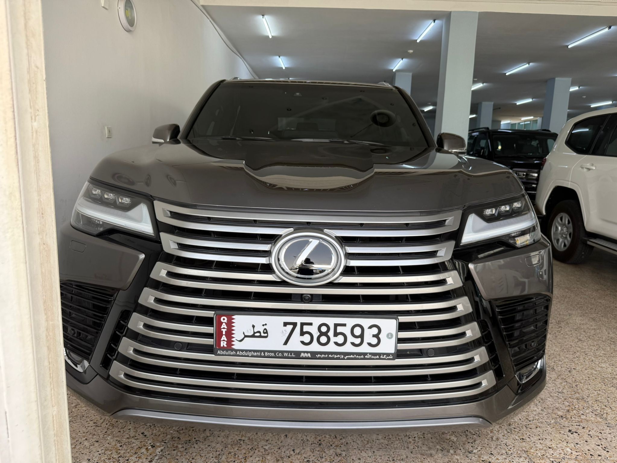Lexus LX 600 Luxury  2023 - Image 2