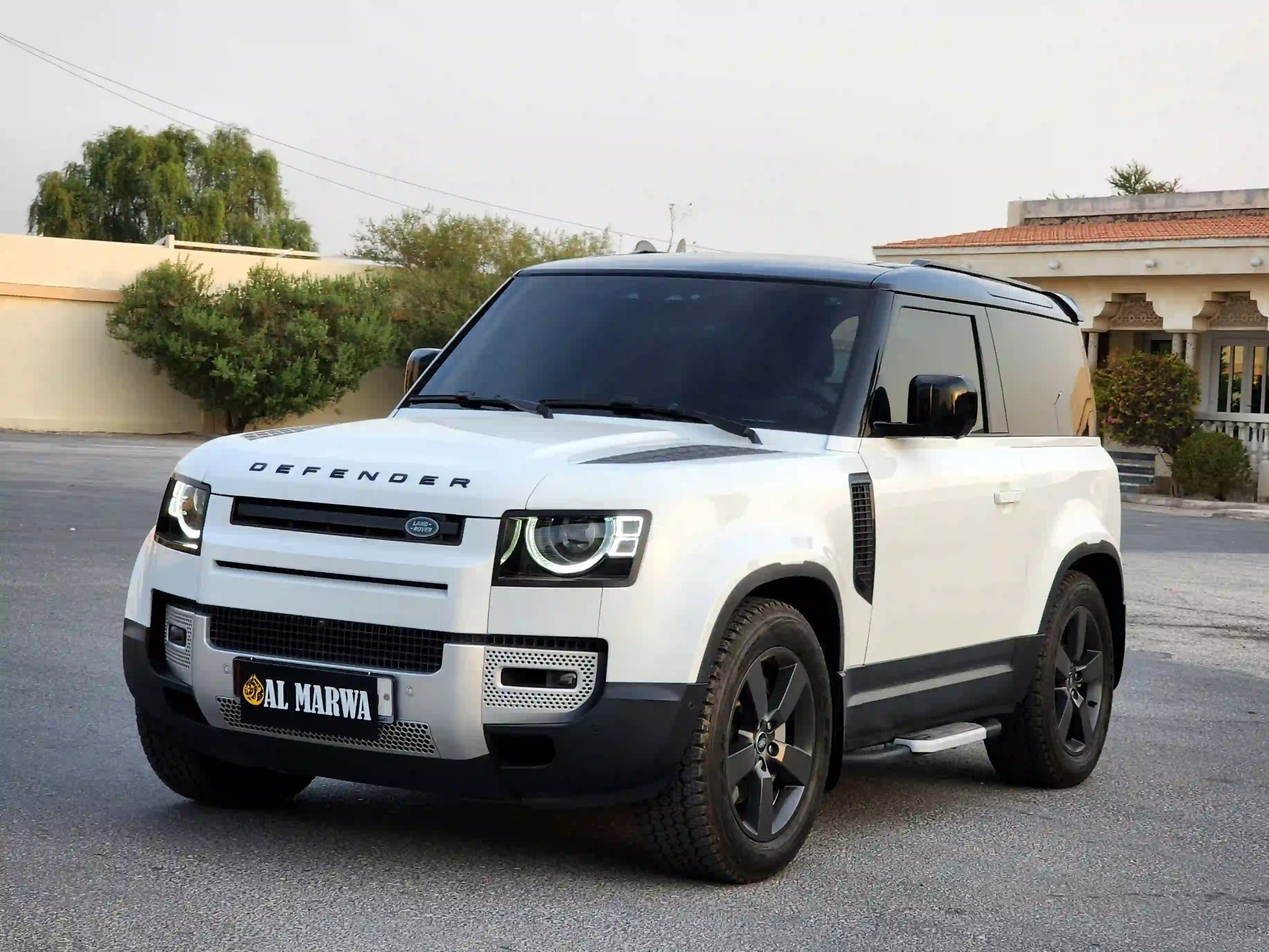 Land Rover Defender 90 2023