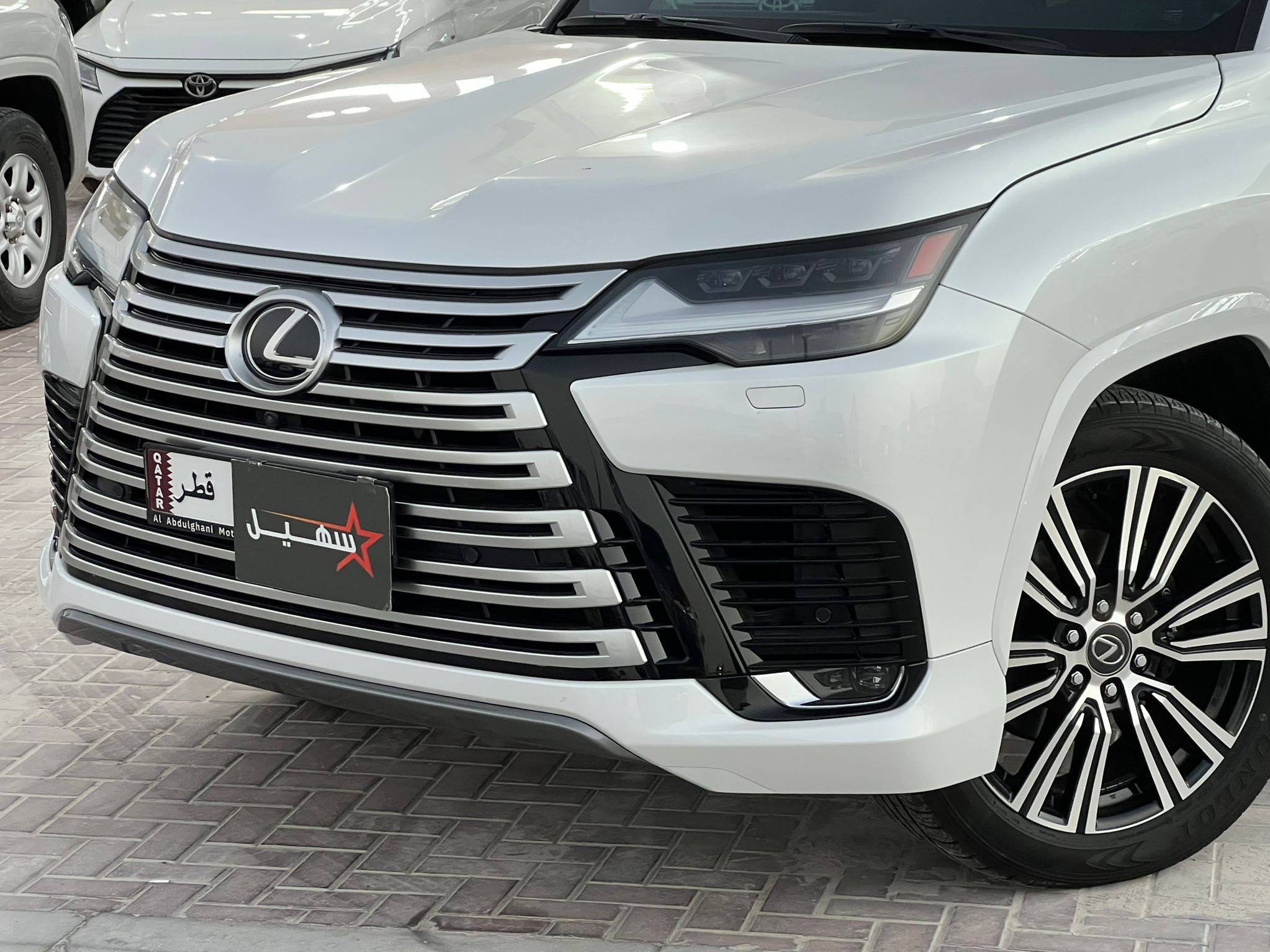 Lexus LX 600 Luxury  2025 - Image 3