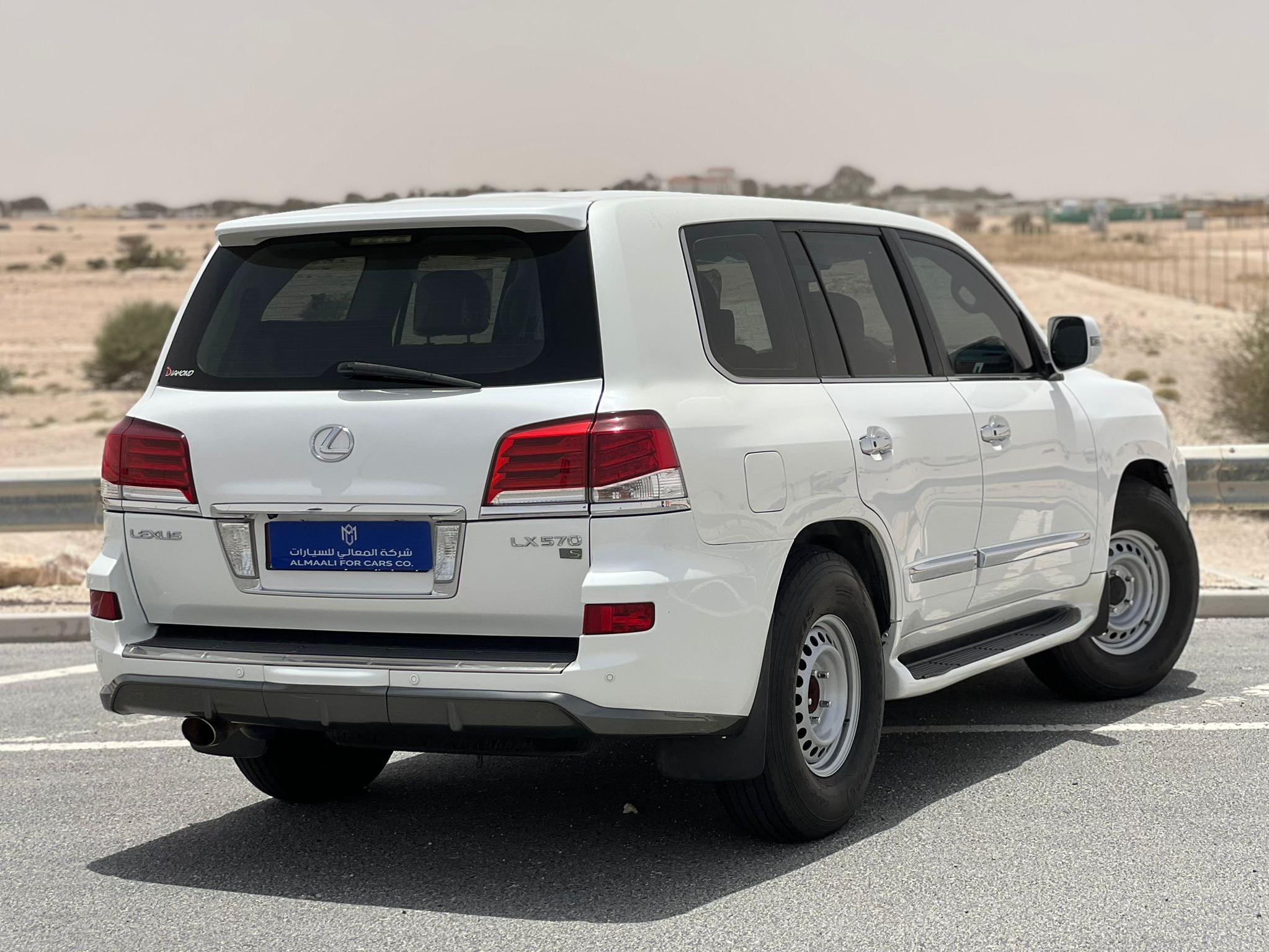 Lexus LX 570 2013 — photo 9 for sale in Qatar