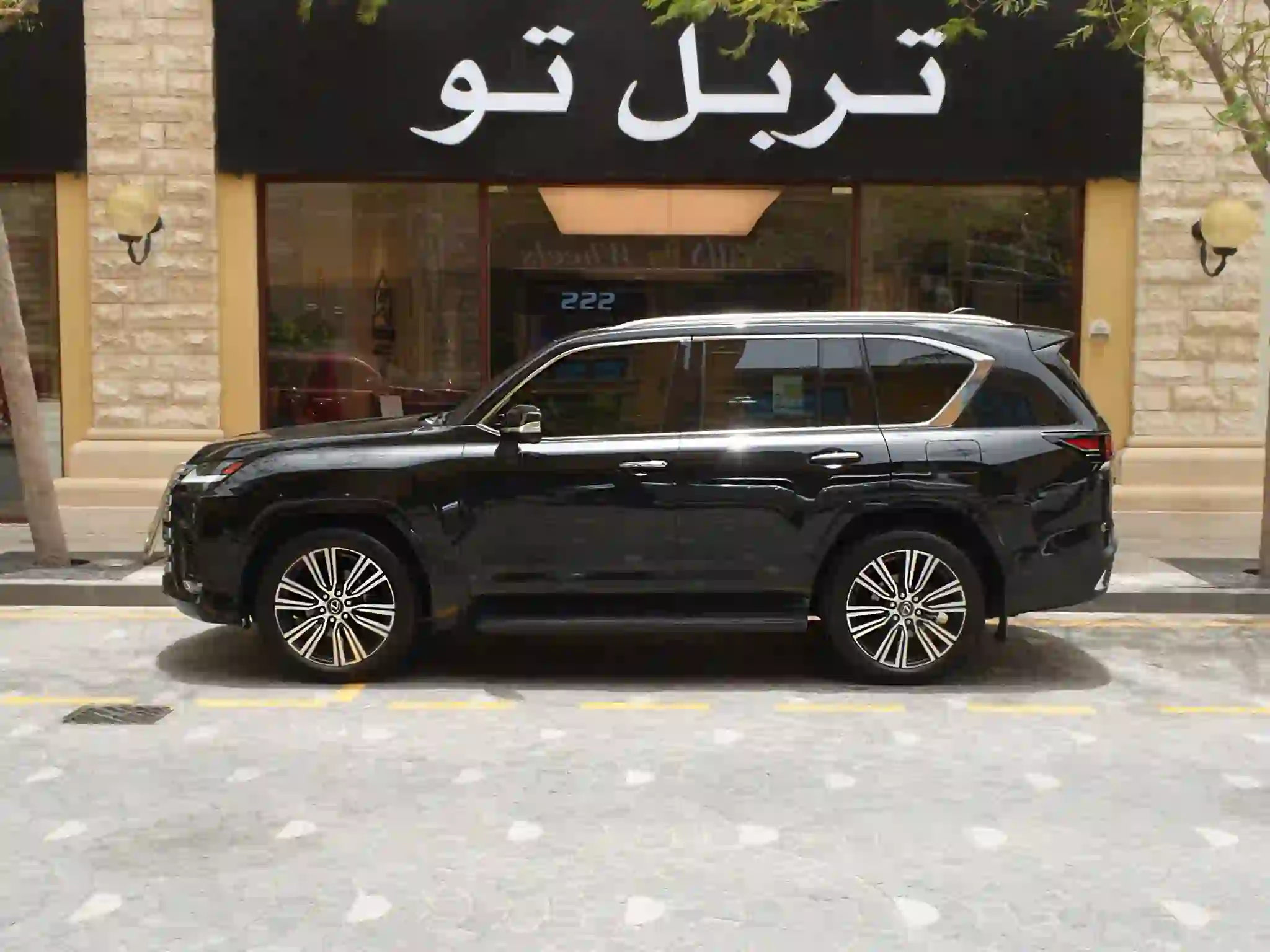 لكزس ال اكس ٦٠٠ لاكجري  2025 - Image 4