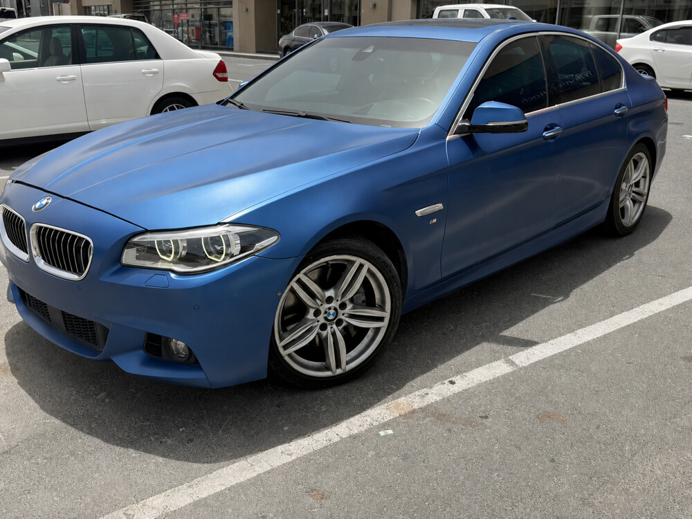 BMW 5-Series 550 i 2014 - Image 2