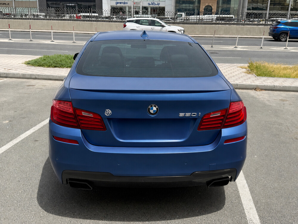 BMW 5-Series 550 i 2014 - Image 4
