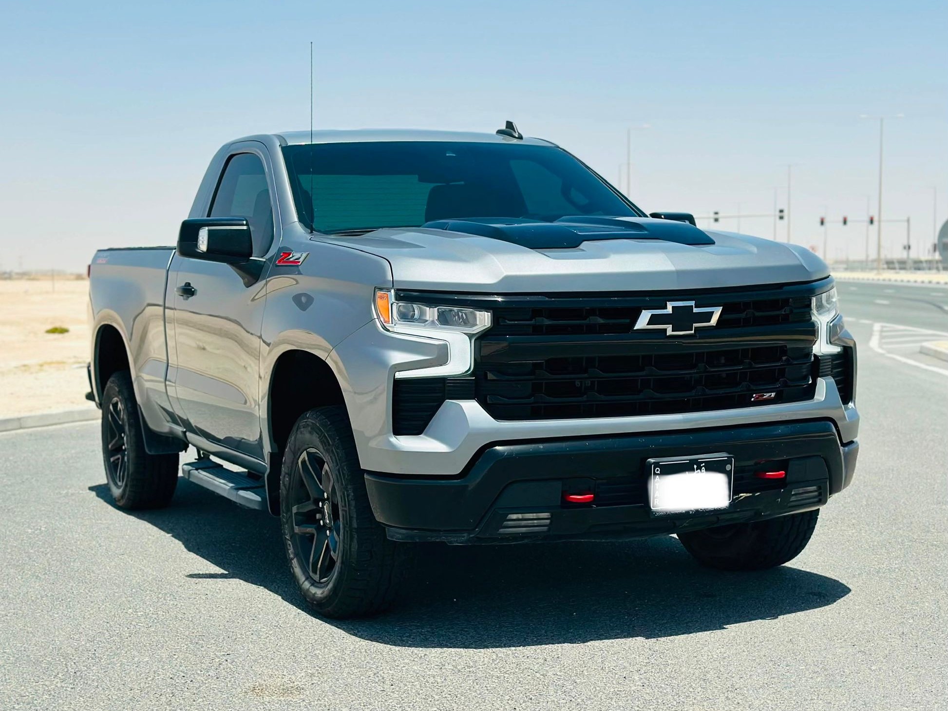 Chevrolet Silverado 2023 - Image 2