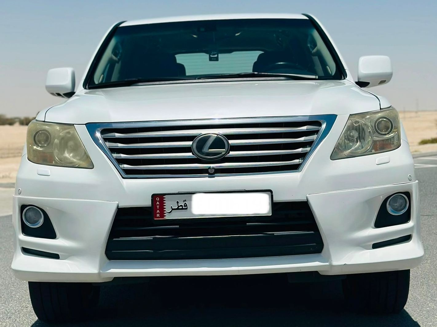 Lexus LX 570 2010 - Image 2