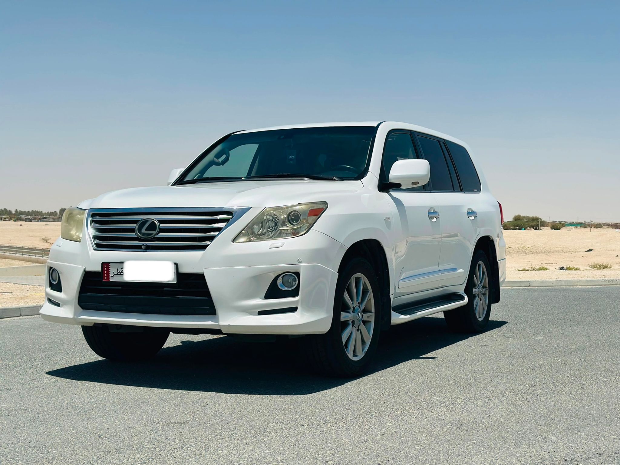 Lexus LX 570 2010 - Image 3